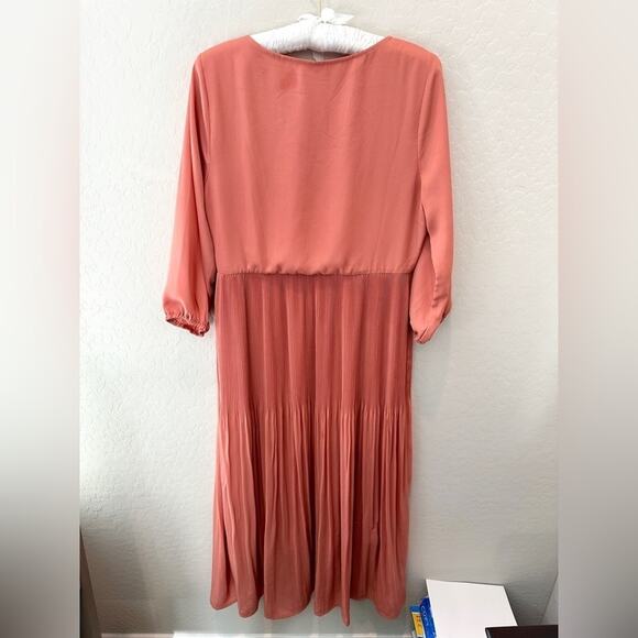 ROOLEE | Warm Pink V-Neck Midi Dress 3/4 Sleeve Pleated Waist | Small - Picture 4 of 7